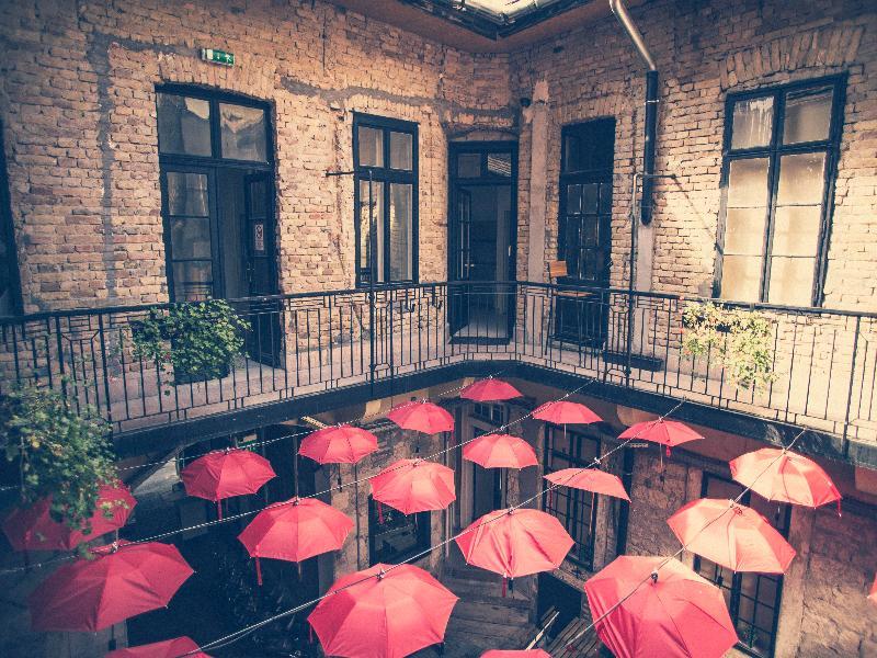 Hedonist Lodge Aparthotel Budapest