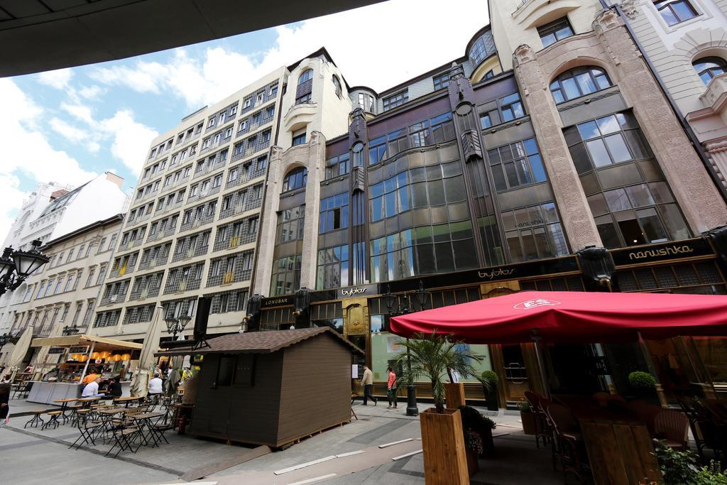 Fashion Street Luxury Apartment