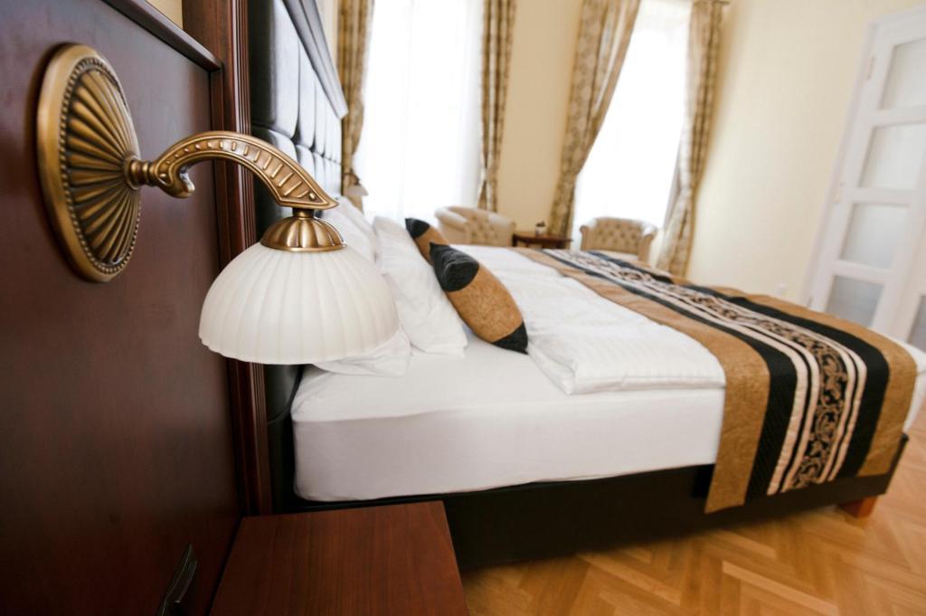 Grand Market Luxury * Budapest