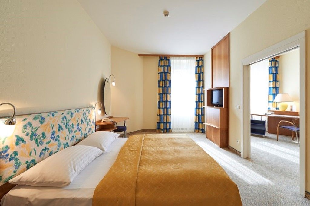 Starlight Hotel