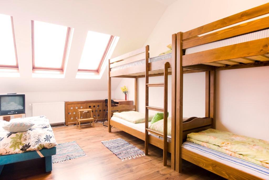Zuglo Apartman Es *