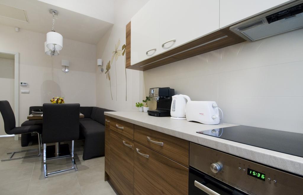 Nn Apartment *