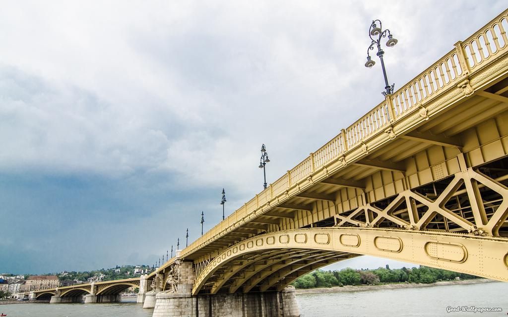 Budget By Hi5-kiraly 99 Budapest