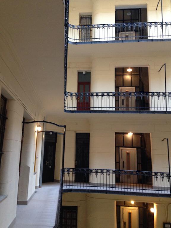 Elizabeth Apartment *