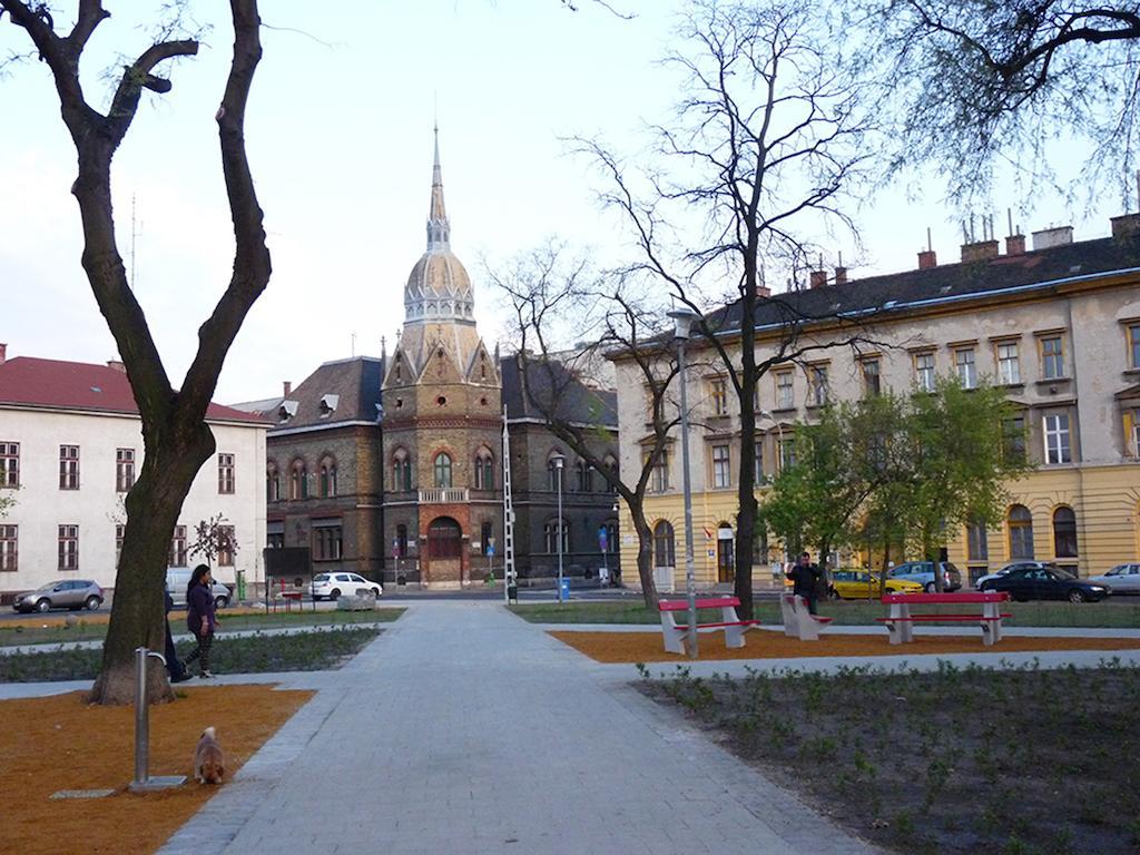 Dnd, Kun Apartments, Keleti Railway Station