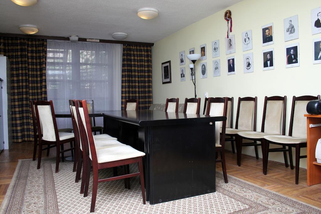Professor'S Guest House