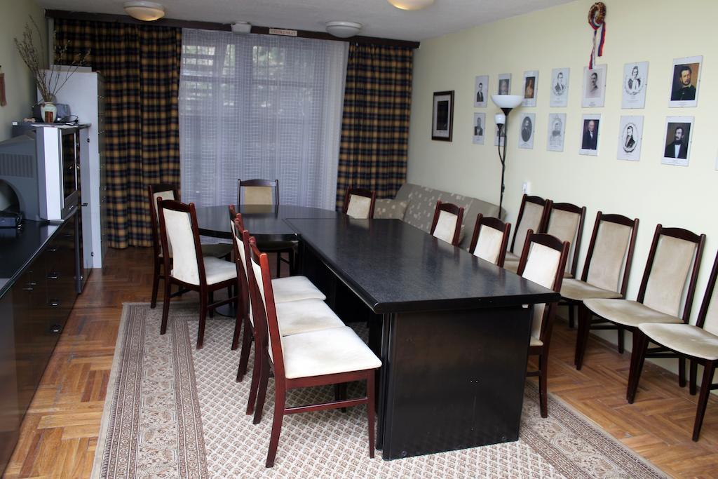 Professor'S Guest House