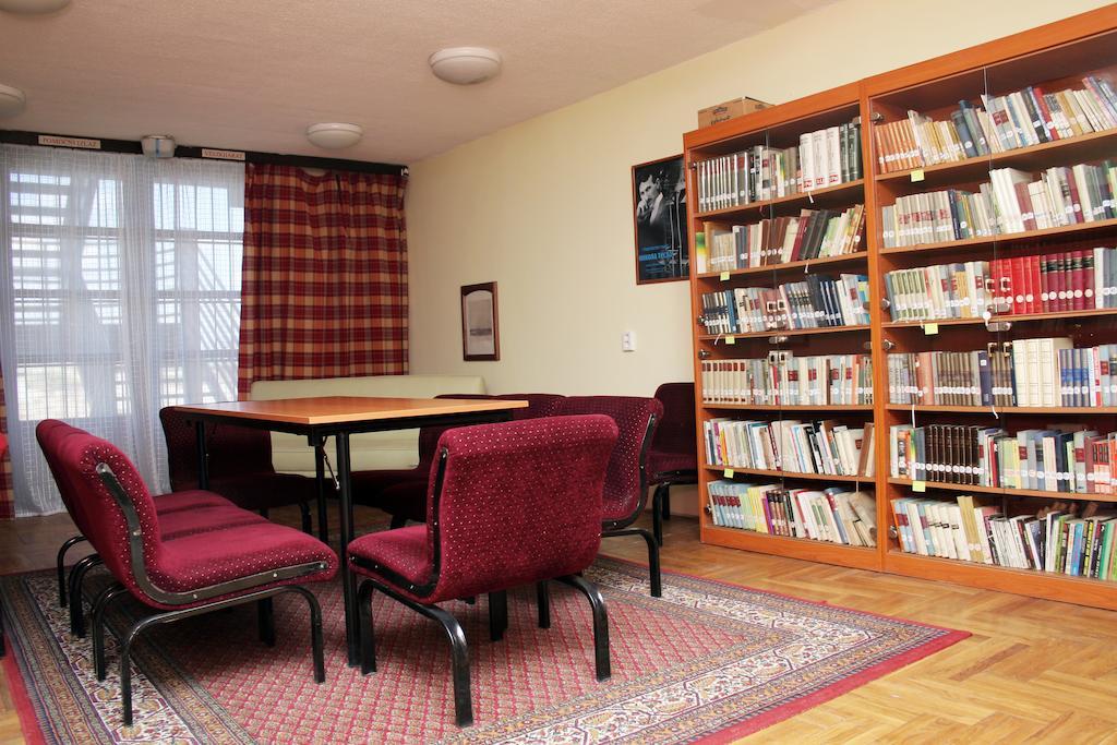 Professor'S Guest House