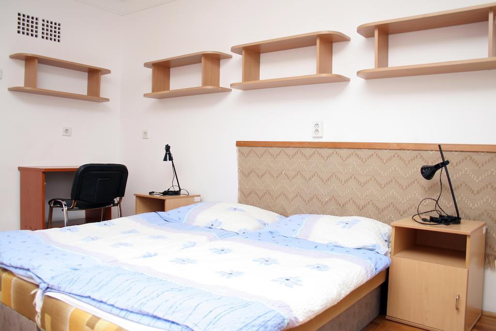 Professor'S Guest House