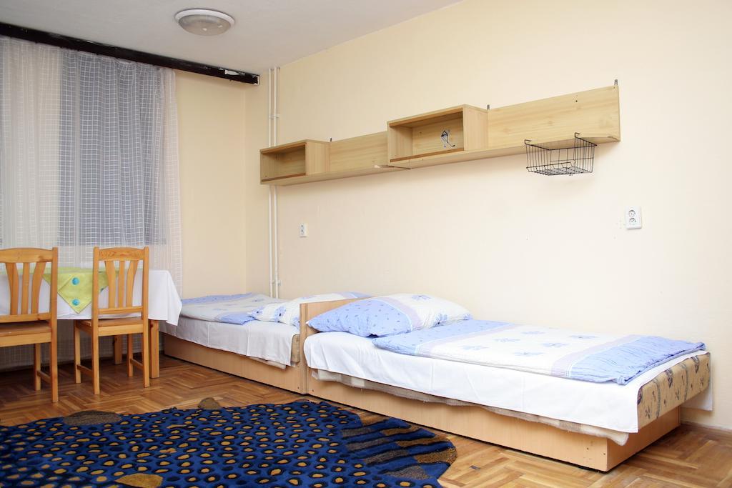 Apartment Professor'S Guest House *