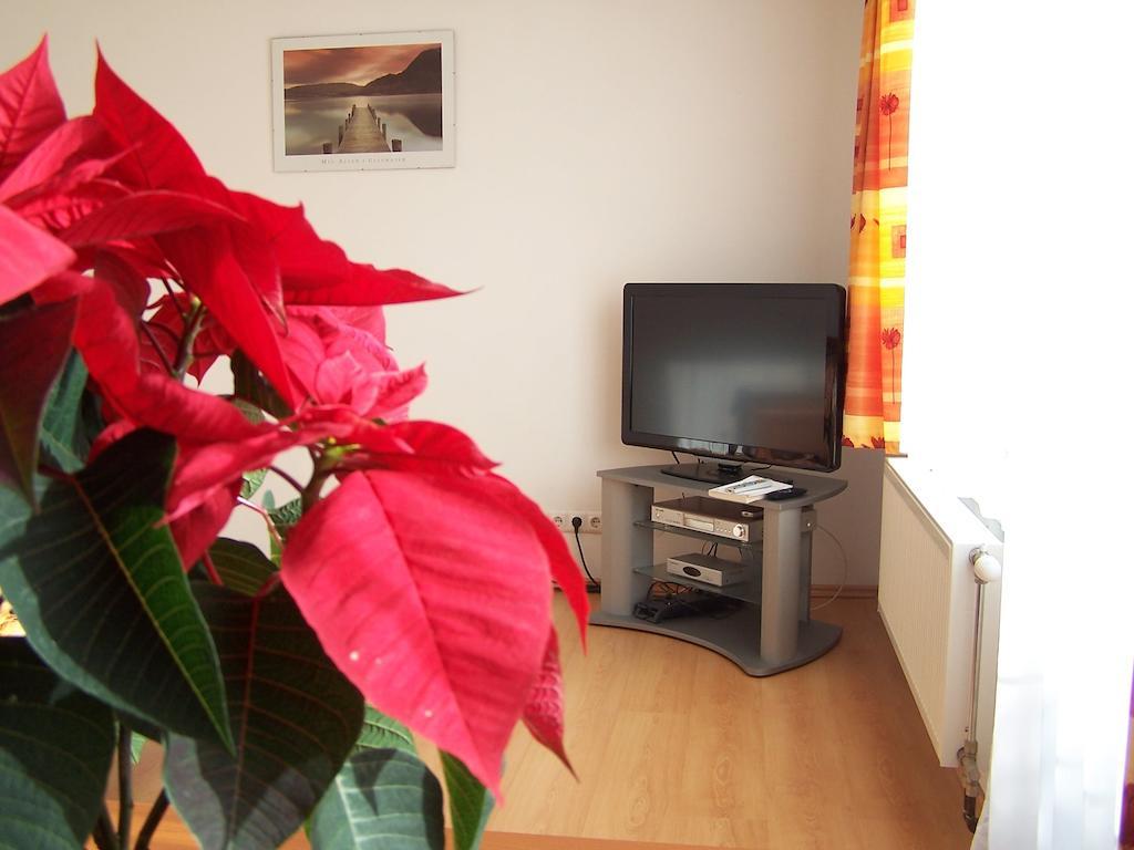 Akacia - Free Inside Parking, 2 Bedrooms, Garden, Next To Centre