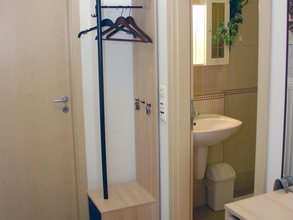 Arriva Apartment, Optional Indoor Parking