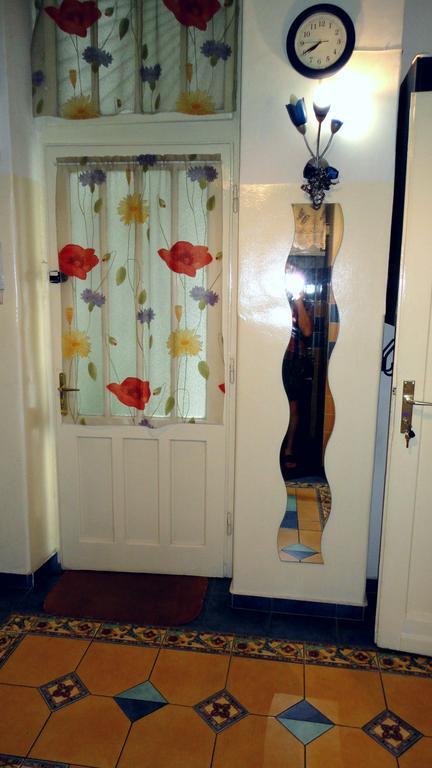 Apartman Garibaldi 5 & *