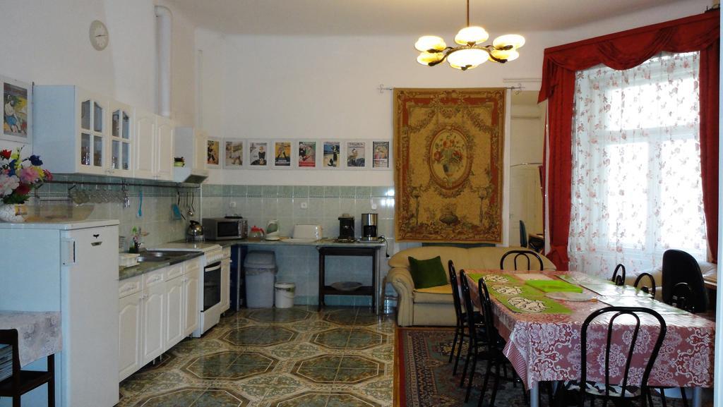 Apartment Garibaldi 5 & Budapest