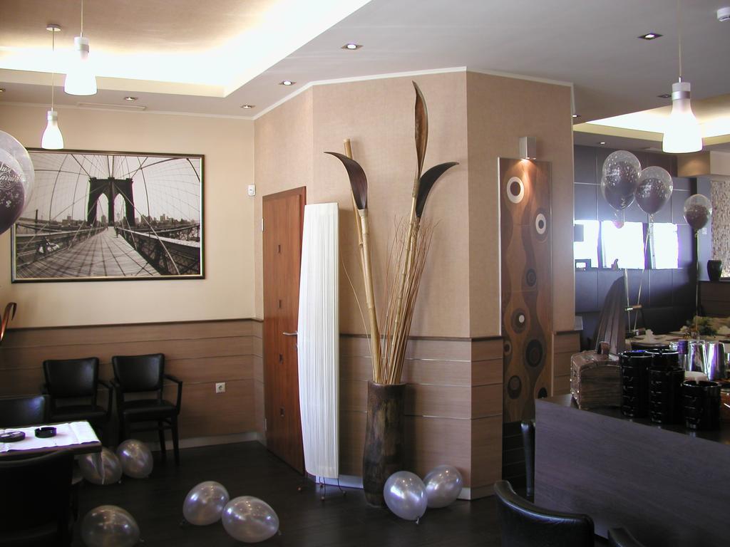 Roxane Panzio Budapest