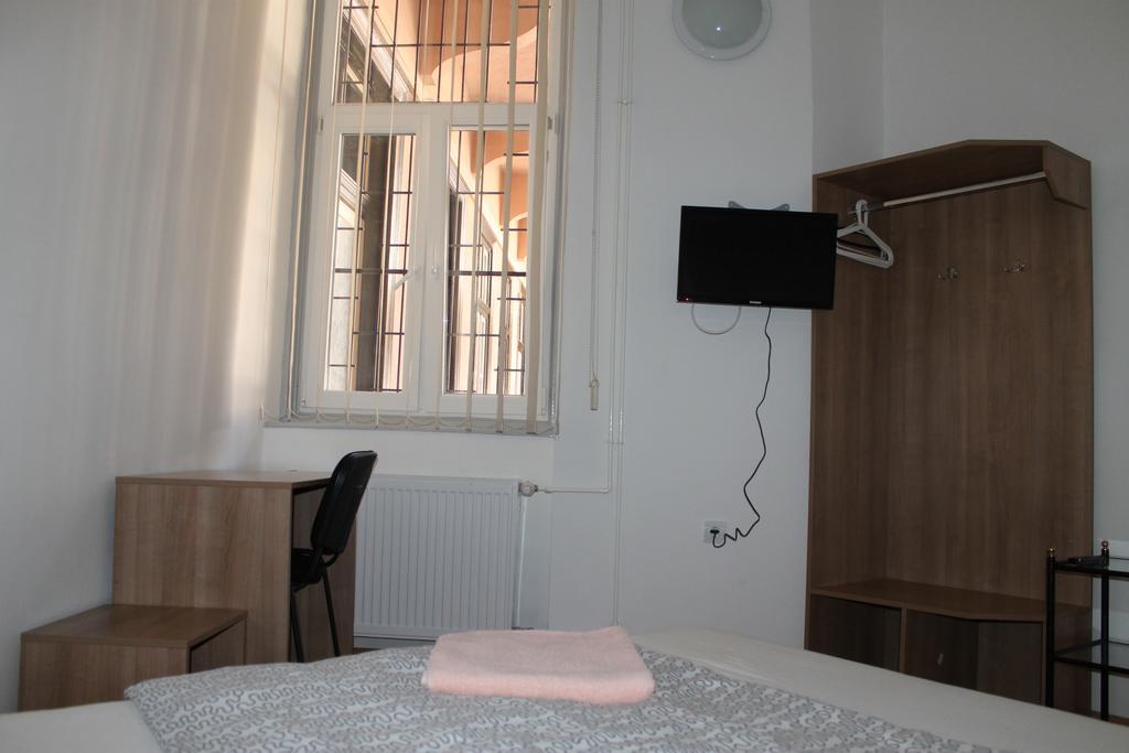Guest house Capital 3*