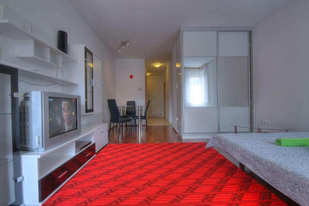 Apartment Peace *