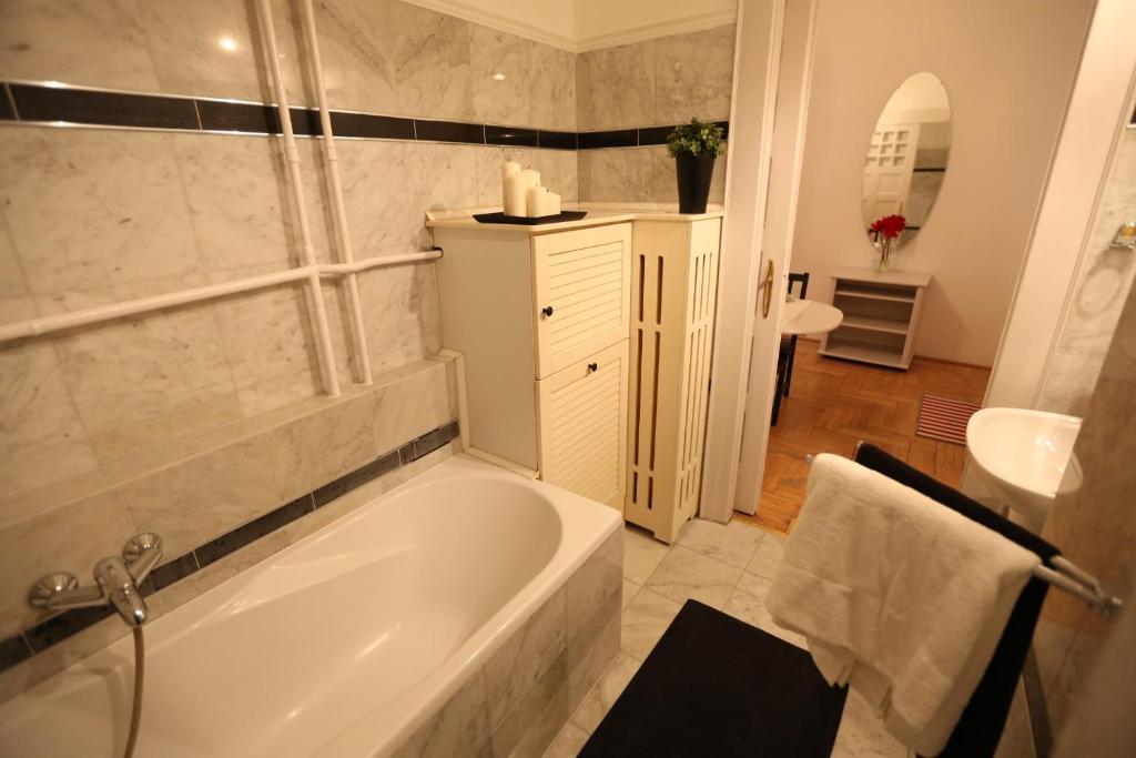 D.five Classic Luxury Apartment
