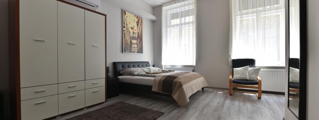 Guest house Corvin Point And 3*
