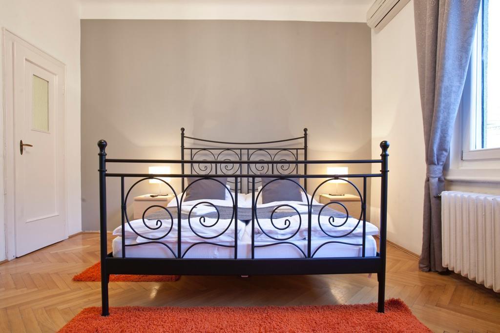 Parliament Penthouse Boutique