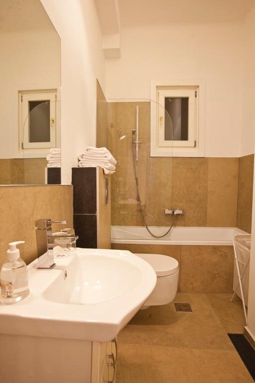 Bed & Breakfast Parliament Penthouse Boutique