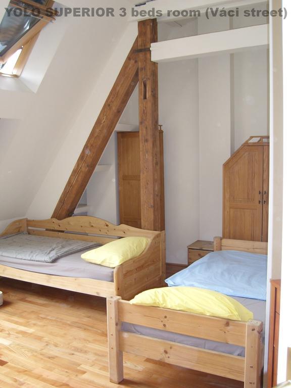 Hostel Yolo *