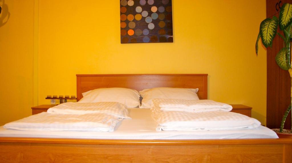 Apartment Orczy Apartman *