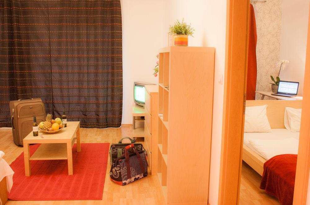 Apartamento Akacfa *