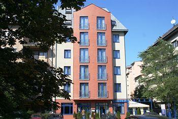 Hotel Veritas 3*