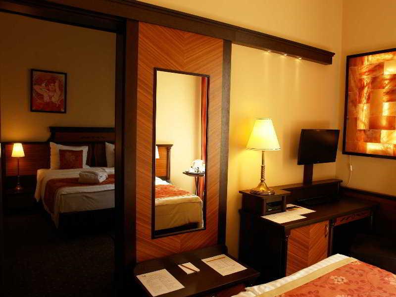 Residencia Baron Hotel 4*