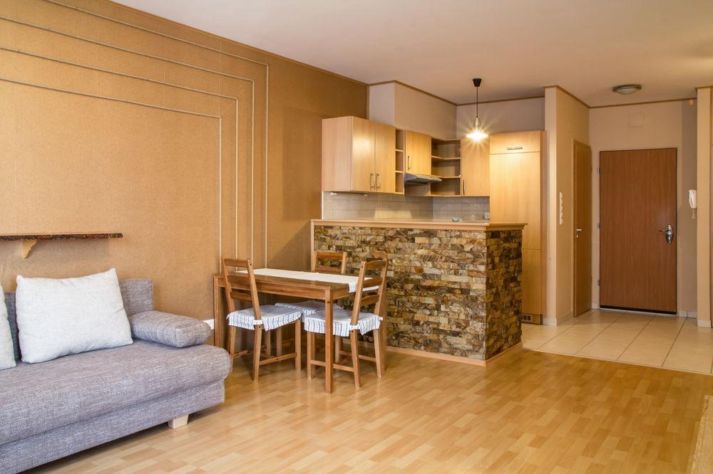Far Apartment