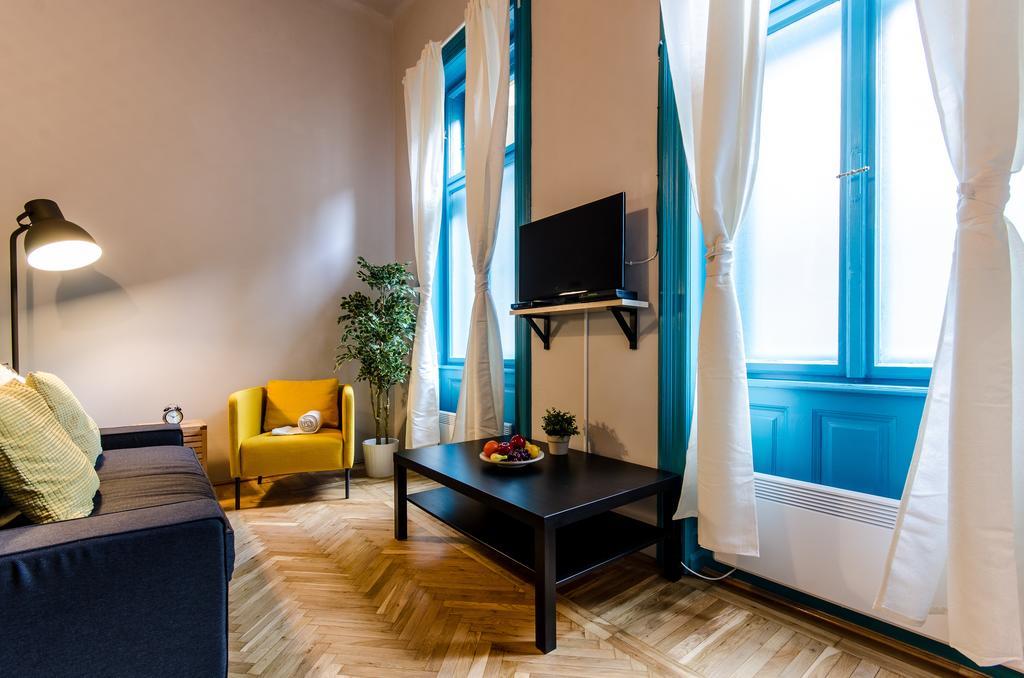 Basil * Budapest