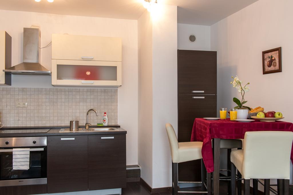 Apartment Center *