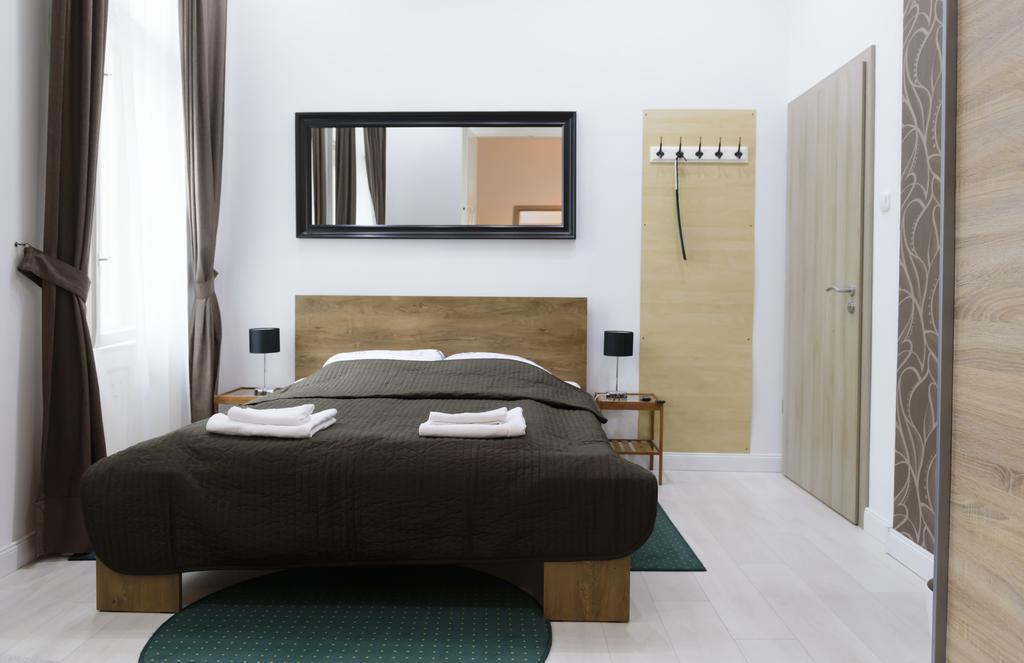 Vaci Street Downtown Apartment Budapest