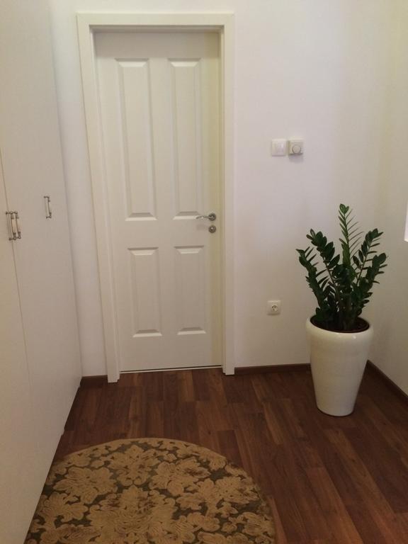 Julia's Apartment