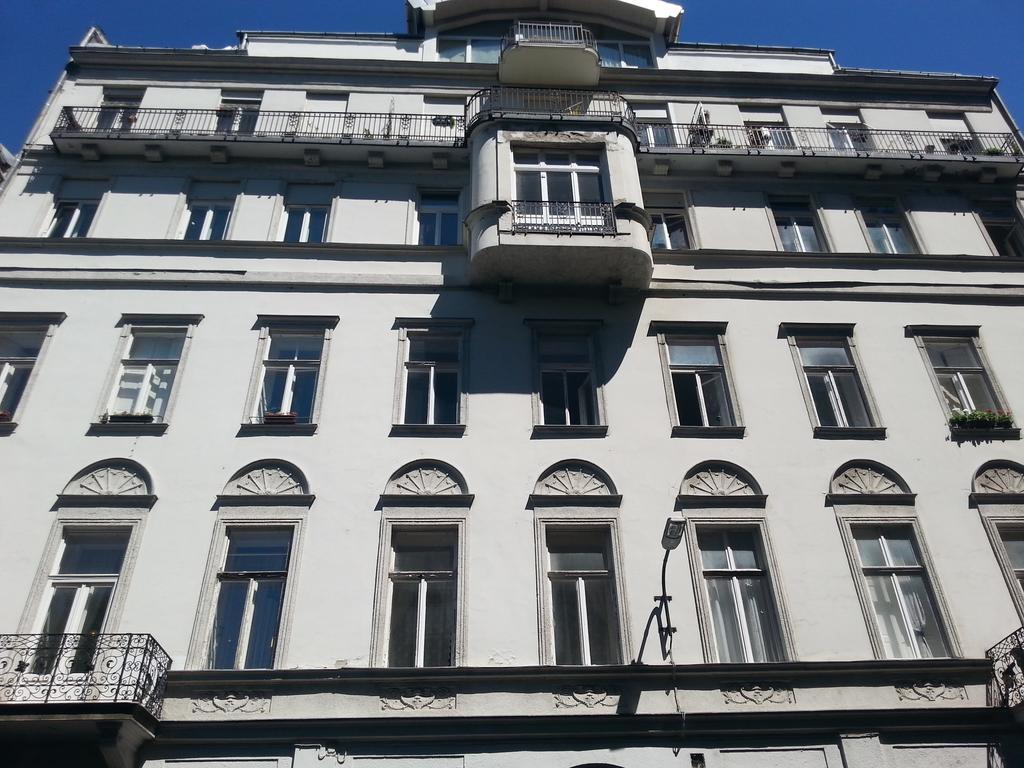 Bmg Basilica Apartment *