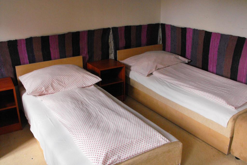 Season 2 Hostel