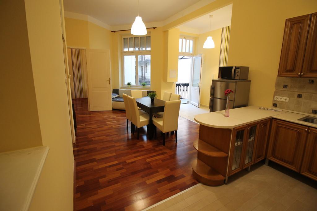 VÁCI Fashion Street Apartment Appartamento *