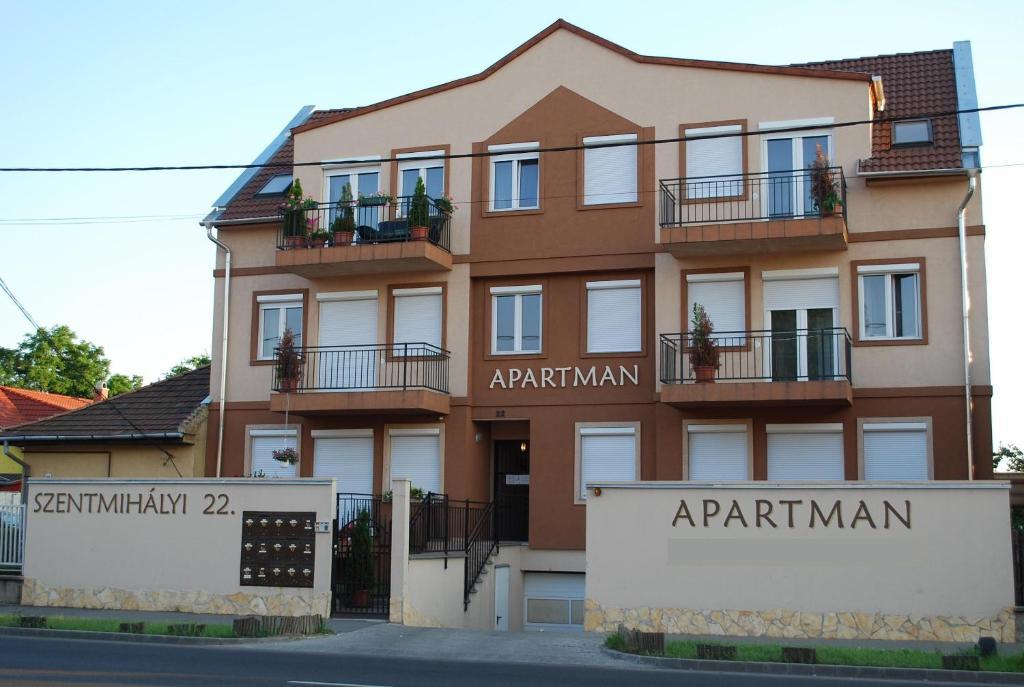 Szentmihályi 22 Apartman Apartamento *