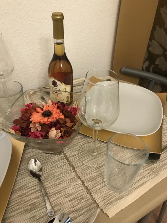 Goldcentral - Stylish - Wine Tasting Access *