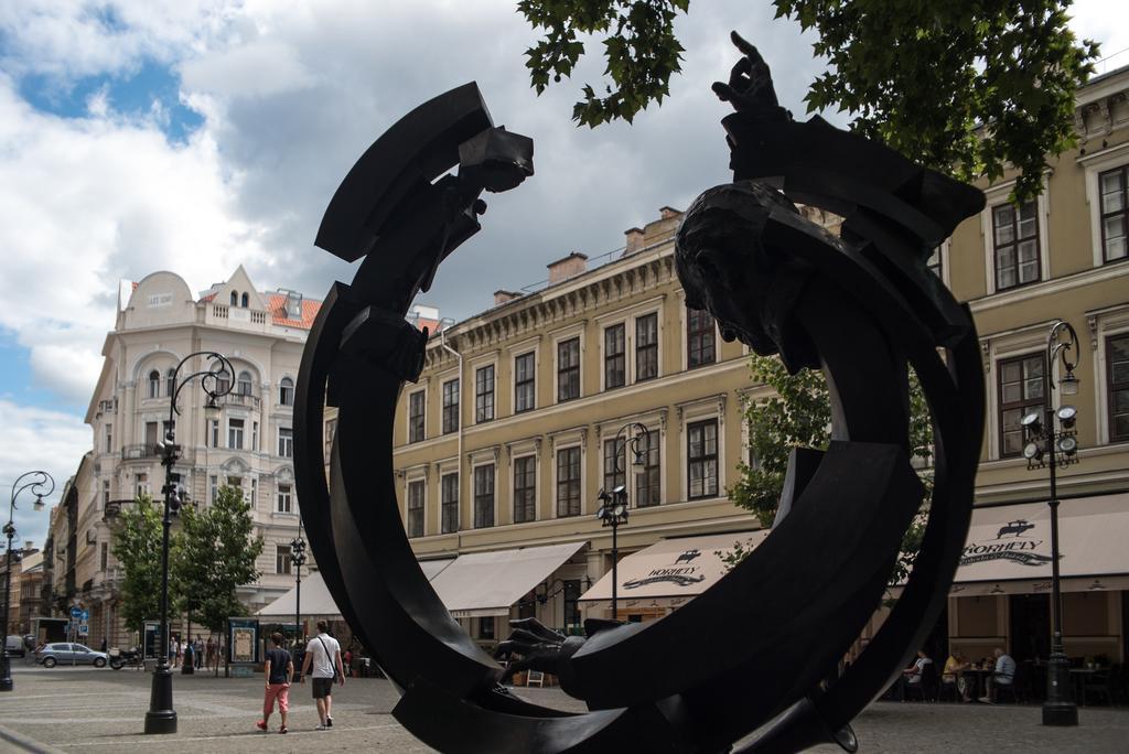 Inviting Flat In The Heart Of Town Apartman Budapest