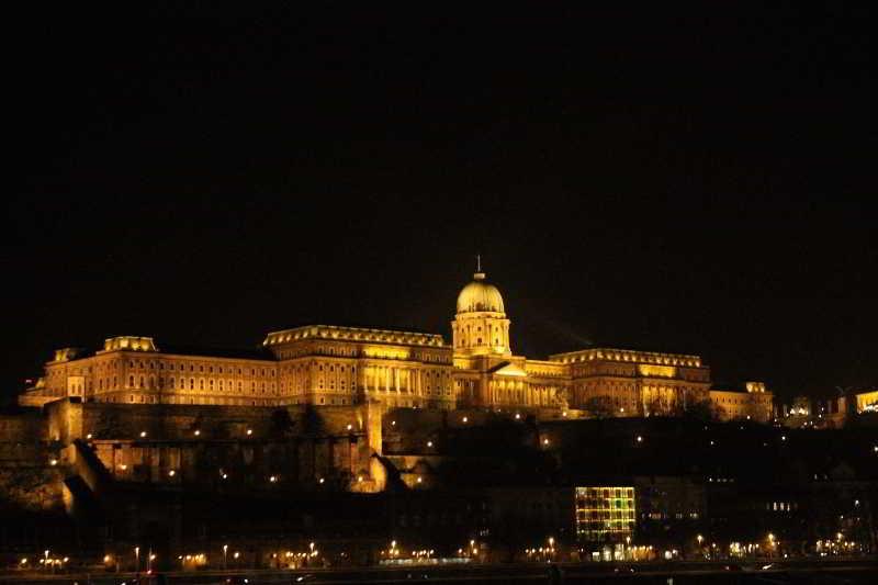 Attila Hotel 2*
