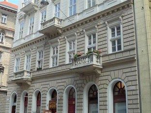 Akademia Budapest