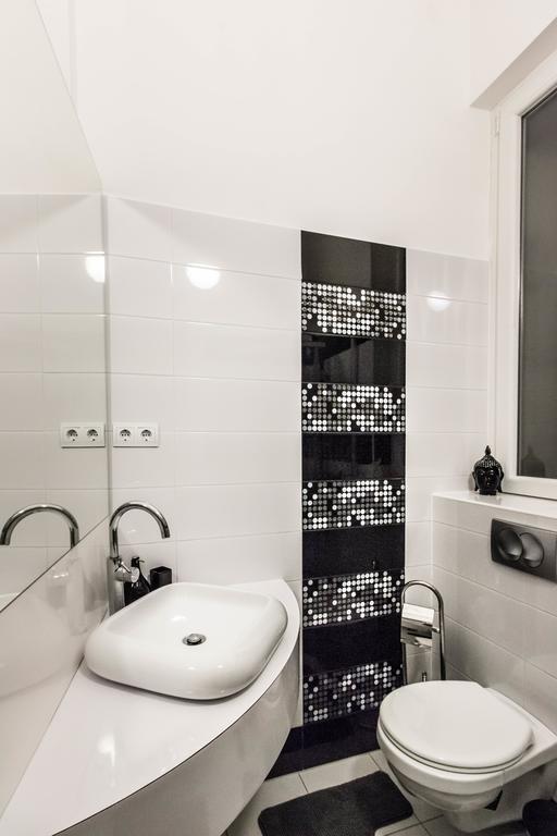 Modern Centre Apartment