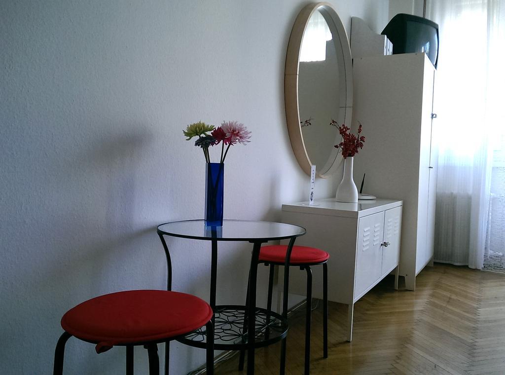 Love Nest Studio