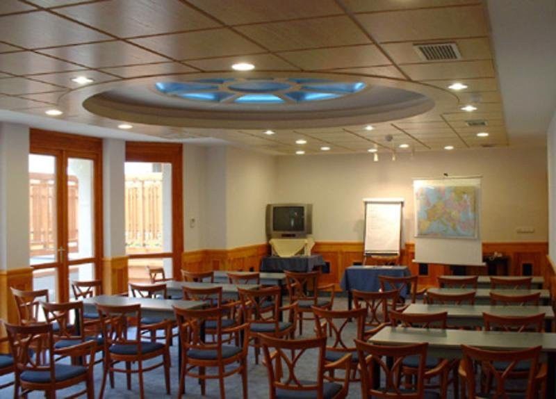 Hotel Corvin Corvin Wing 4*