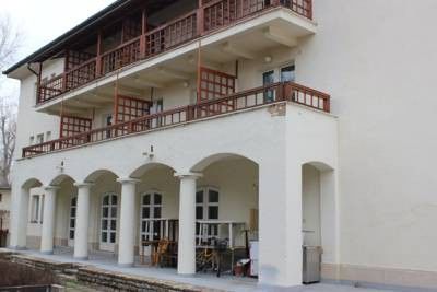 Hotel Romai 3*