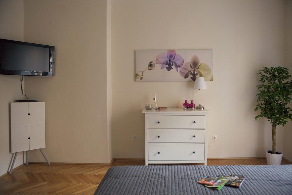 Synagogue View Apartment