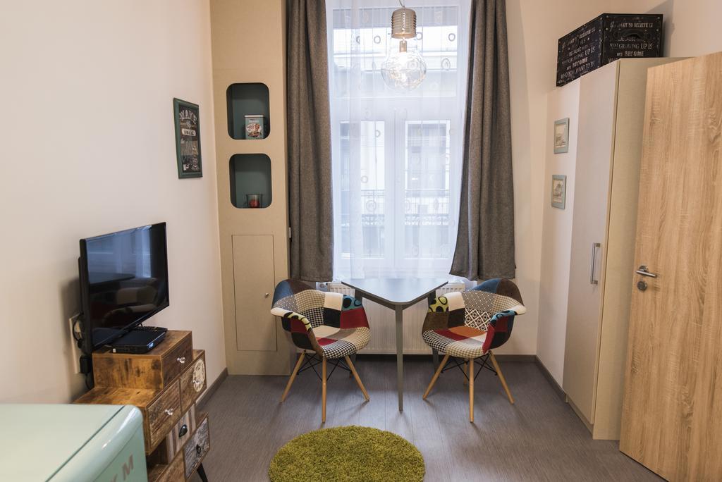 Apartamento In Iii.