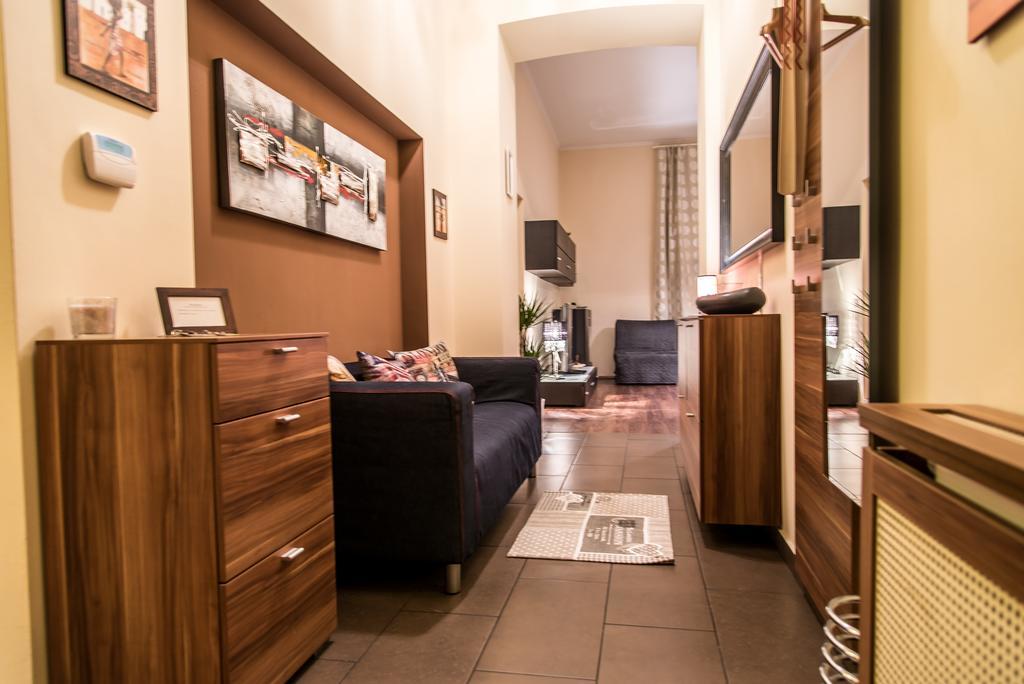Home, Far Away From Apartamento *